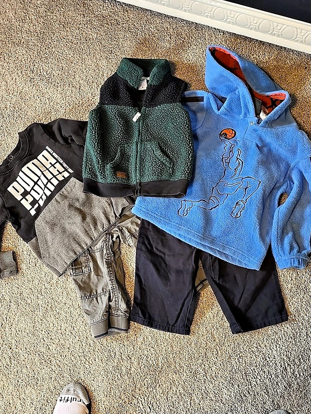 Toddler Boys 18 -24 Months Pants (2) Swearshirt(2) Vest Puma Carter